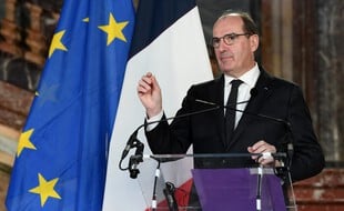 Jean Castex est à nouveau cas contact