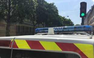 Fourgon de police à Paris