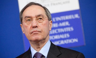 Claude Guéant à Paris, le 9 janvier 2012.