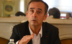 Robert Ménard.