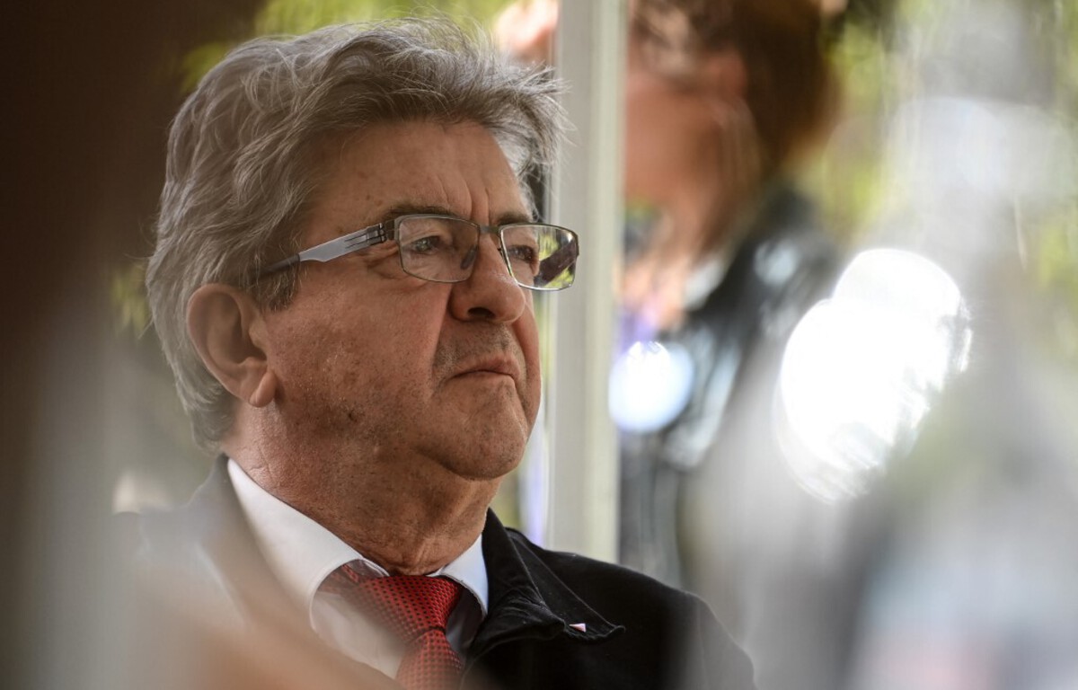 « Antiflic, je ne l'ai jamais été », se défend Jean-Luc Mélenchon