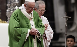 Le pape François lors d'une messe à la basilique Saint-Pierre de Rome, le 14 janvier 2018.