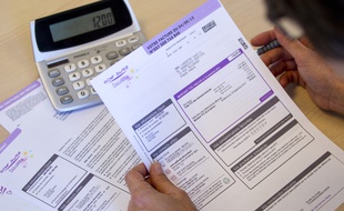 Le 13 octobre 2013. Illustration de documents administratifs.
