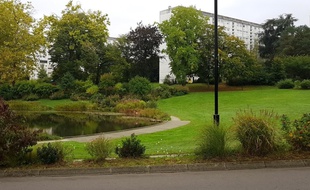 La maison de quartier des Dervallières.