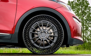 Les pneus Michelin Uptis testés dans le Michigan, le 29 mai 2019.