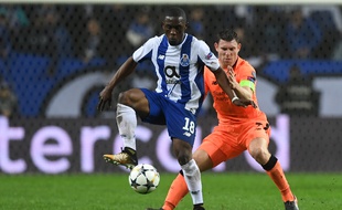 Waris arrive en prêt de Porto.