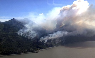 Un feu de forêt près d'Anchorage, en Alaska.