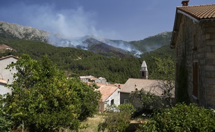 Le feu de Palneca, en Corse.
