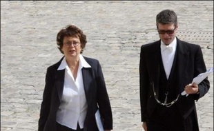 "Emotion": c'est le mot que tous les députés, élus ou réélus, ont à la bouche en arrivant ou en revenant à l'Assemblée nationale, qui renouait lundi avec l'affluence des grands jours au lendemain du second tour des législatives.