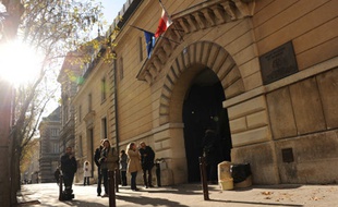 Tribunal correctionnel de Versailles, (78).