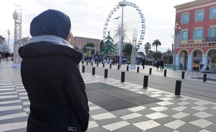 Réfugiée à Nice, Aya a vécu sous les bombardements en Syrie.