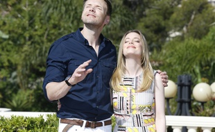 Joel McHale et Gillian Jacobs de Community au 54e Festival TV de Monte-Carlo