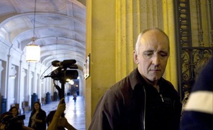Dany Leprince, condamné à perpétuité pour un quadruple meurtre familial, a quitté jeudi la prison de Melun (Seine-et-Marne) par la route pour celle d'Agen (Lot-et-Garonne), en vue de sa libération conditionnelle vendredi, et y est arrivé peu avant 22H00 a-t-on appris de sources proches du dossier.