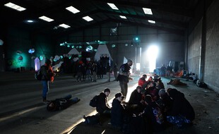 Depuis le réveillon, 2.500 personnes bravaient toutes les règles sanitaires dans une rave-party.