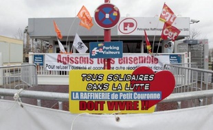 Le raffineur suisse Petroplus, en graves difficultés financières, va demander un sursis concordataire, soit le placement sous la loi de la protection des faillites, selon un communiqué publié mardi.