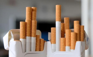 Le gouvernement décide d'instaurer le paquet de cigarettes "neutre" sans logo ou autre signe distinctif