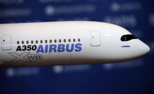 L'avionneur européen Airbus a annoncé jeudi le démarrage de l'assemblage final du premier A350, futur avion long-courrier en composite qui doit entrer en service en 2014 pour rivaliser avec les Boeing 777 et 787