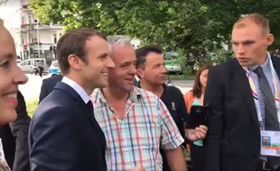 Emmanuel Macron s’offre une petite balade dans les rue de Hambourg entre deux réunions du G20