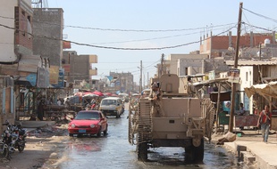 Les forces loyalistes à Lahj, dans le sud du Yémen, pendant une offensive visant à chasser les combattants d'Al-Qaida, le 24 avril 2016