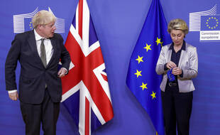 Le Premier ministre britannique, Boris Johnson, et la présidente de la Commission européenne, Ursula Von Der Leyen, le 9 décembre 2020 à Bruxelles, à la veille de l'accord sur le Brexit.