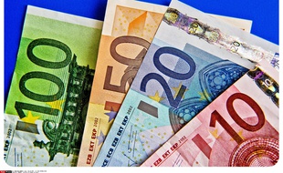 Des billets de banque en euros
