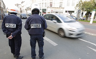 Illustration d'un contrôle routier à Lille.