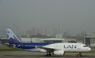 La commission de la concurrence du Brésil a annoncé mercredi avoir donné son feu vert à la fusion des compagnies aériennes brésilienne TAM et chilienne LAN, levant le dernier obstacle à la création du premier transporteur d'Amérique latine.