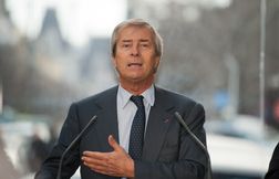 Avec leurs milliards, ces magnats bousculent le paysage médiatique français