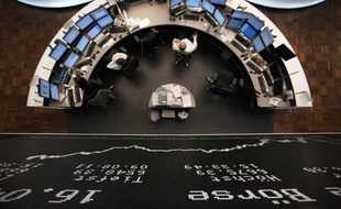Les investisseurs cherchaient la sécurité et se ruaient mercredi sur la dette allemande, dont le taux à 10 ans était au plus bas historique, tout en évitant l'Espagne, dont le rendement repassait au-dessus de 6%, en raison des craintes qui pèsent sur la Grèce et la zone euro.
