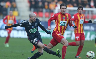 Vainqueur en Coupe de France (2-3) le 4 janvier, le latéral lyonnais Christophe Jallet va retrouver Lens samedi (17h), à Amiens. PHOTO AFP -FRANCOIS NASCIMBENI