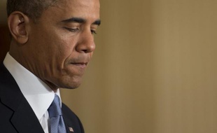 Groupes conservateurs visés par des agents du fisc, incohérences apparentes sur Benghazi, saisie de relevés téléphoniques de journalistes: l'administration de Barack Obama est empêtrée dans une série d'affaires embarrassantes dont ses adversaires républicains se sont emparés.