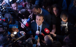 Emmanuel Macron, alors candidat, en campagne à Saint-Denis, le 30 mars 2017.