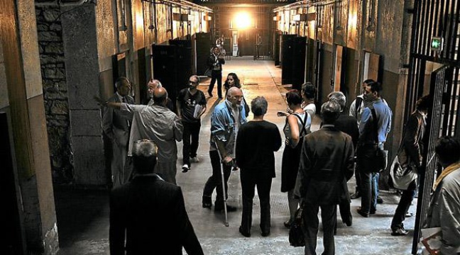 Tous Les Murs De Ma Prison Entre les murs de la prison