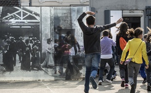 Le 19 mars 2015 à Lyon. Le public est invité à retourner le premier film