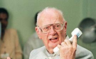 L'écrivain Arthur C. Clarke photographié en 1998