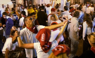 La féria de Dax attire plusieurs centaines de milliers de visiteurs chaque été.