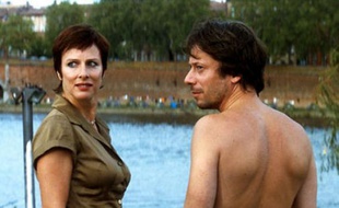 Karin Viard et Mathieu Amalric dans "Les derniers jours du monde"