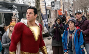 Zachary Levi dans Shazam! de David F. Sandberg