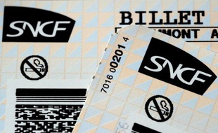 Un effort louable de remise à plat, mais une offre encore complexe et pas assez grand public: les associations de voyageurs ont réservé un accueil mitigé au nouveau programme de fidélité présenté jeudi par la SNCF.