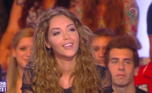 Nabilla Benattia dans «Touche pas à mon poste» sur D8.