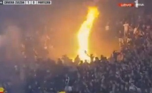 Le public de Belgrade le 2 novembre 2013 lors d'un match entre l'Etoile Rouge et le Partizan.
