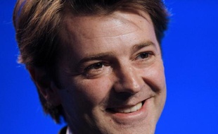 Le ministre de l'Economie François Baroin, interrogé mardi sur les menaces pesant sur le triple A français, a indiqué que la règle d'or sur le retour à l'équilibre budgétaire pourrait être soumise au vote du Congrès avant la présidentielle si une "fenêtre de tir" se présentait.