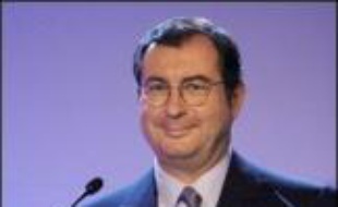 Le groupe français diversifié Bouygues a annoncé jeudi avoir réalisé au premier semestre 2007 un chiffre d'affaires de 13,29 milliards d'euros, en hausse de 10% par rapport à la même période de 2006, tiré par la construction.