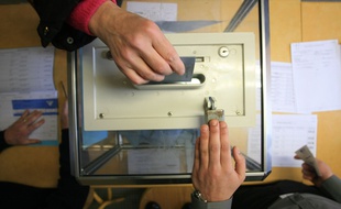 Les habitants des trois communes devront voter une deuxième fois.