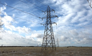 Un pylône électrique au Royaume-Uni.