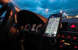 Excédé par Waze, le maire de ce village prend une décision radicale