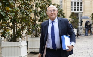 Le ministre du Travail Michel Sapin a regretté samedi que le "grand et bel accord" sur la réforme du marché du travail conclu dans la nuit entre les partenaires sociaux n'ait pas rencontré l'adhésion de plus de syndicats, alors qu'il va mettre en place, selon lui, "des outils" contre le chômage.