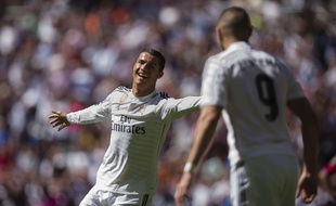 Ronaldo et Benzema lors de l'écrasante victoire 9-1 du Real Madrid contre Grenade, le 5 avril 2015.