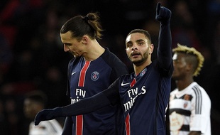 Layvin Kurzawa fête son but contre Lorient le 3 février 2016.