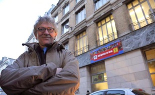 Des mal-logés, militants de l'association Droit au logement (DAL), se sont installés samedi sur la place de la République à Paris, où ils entendent rester une semaine pour protester contre le projet de loi Duflot